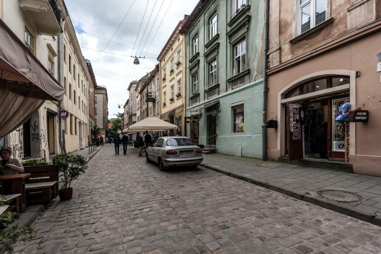 Central Apartments Rynok Lviv Extérieur photo